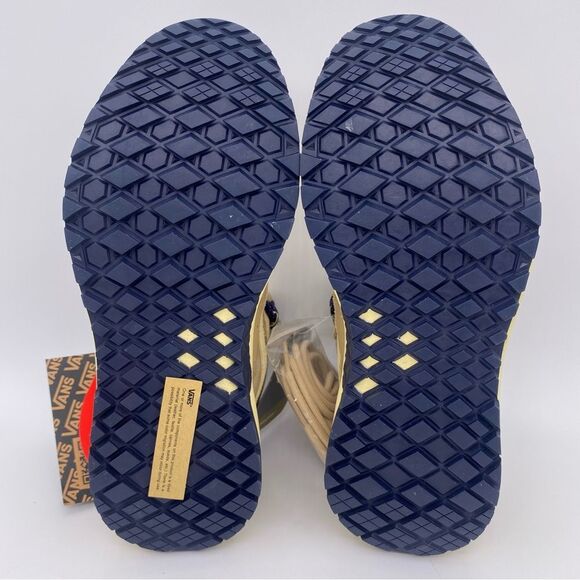 Vans UltraRange EXO High MTE-2 Waterproof Women's Shoes  |  Size: 8 - Picture 12 of 15